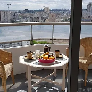 Appartement Beau Studio Renove 30m2 Balcon Vue Paris+parking, Parijs